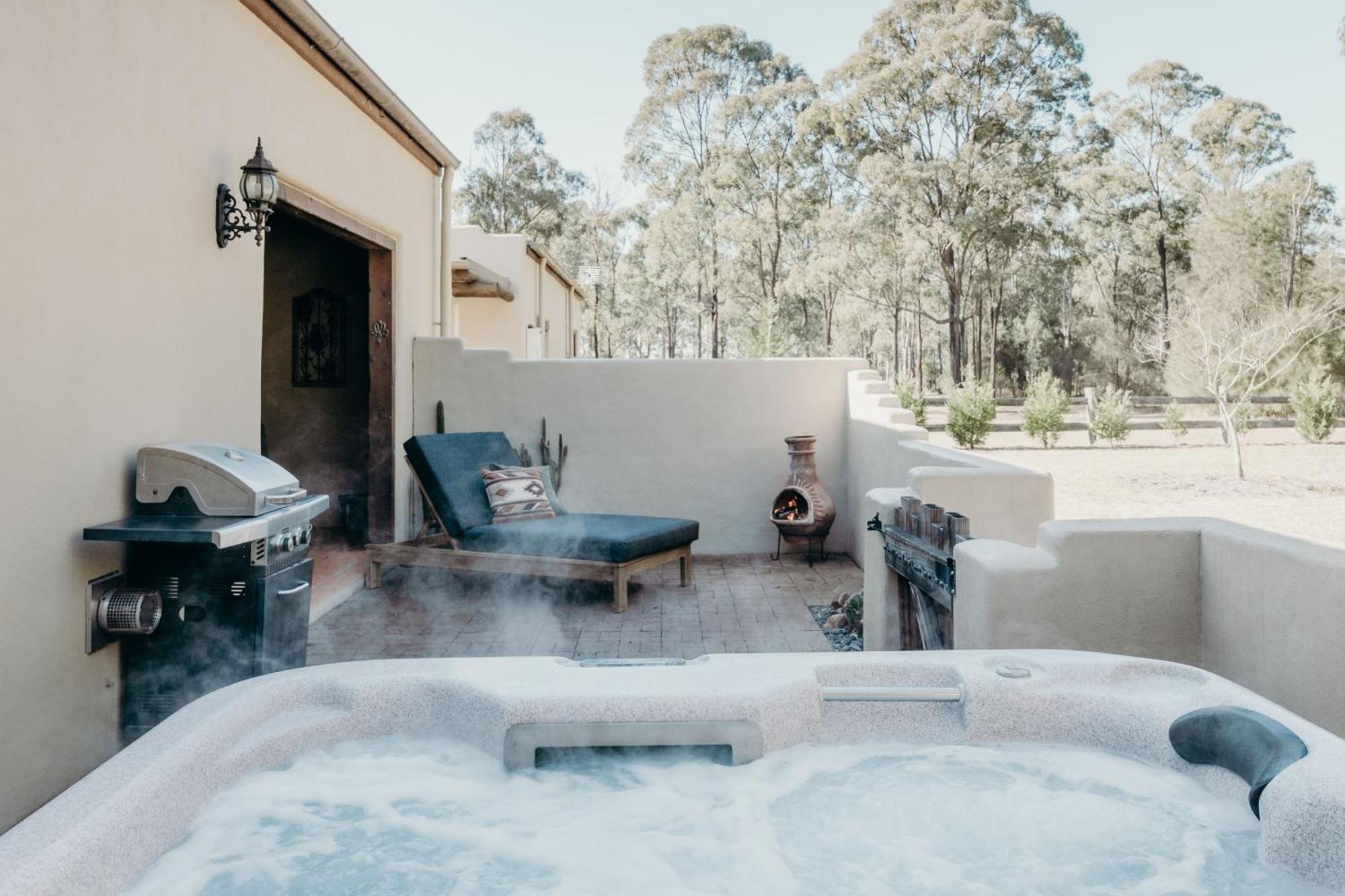 Casa La Vina Pokolbin - Romantic Villas With Outdoor Hot Tubs And Fireplaces Exterior photo
